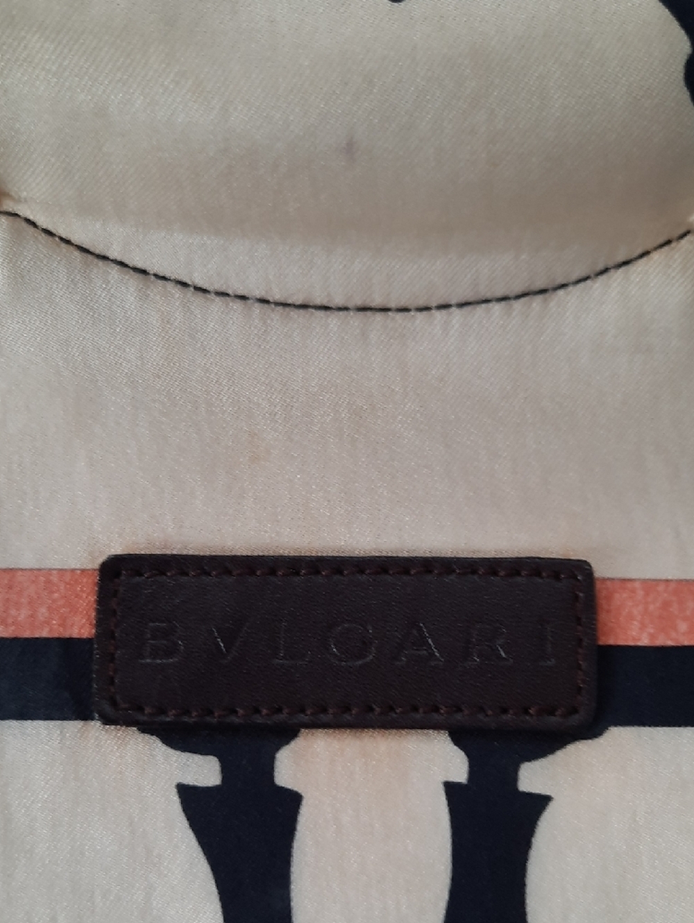 RARE Bulgari Black and Cream Graphic Satchel with Brown Round Handles - Picture 8 of 10